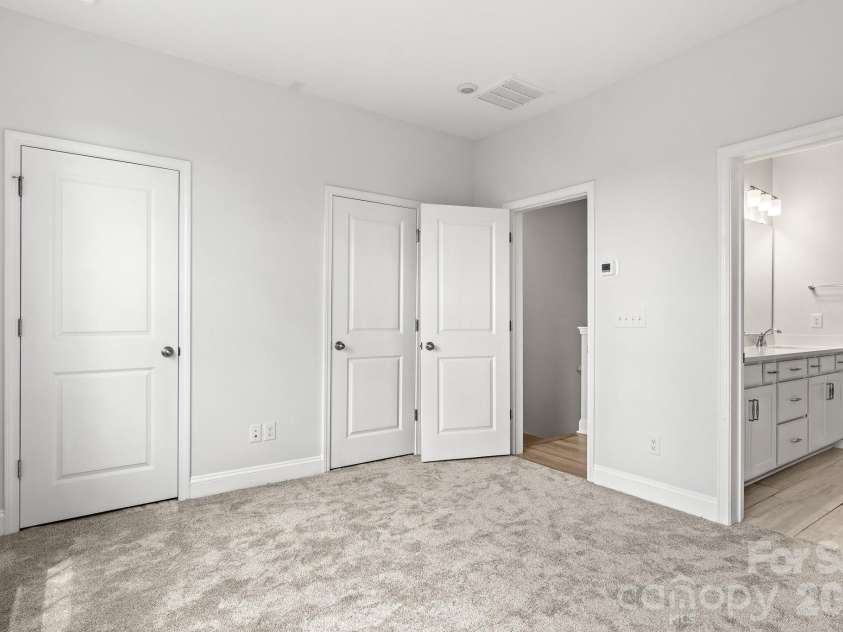 120 Judson Avenue, Charlotte, NC 28208.  MLS# CAR4393574, YatesRealty ID 39234. 