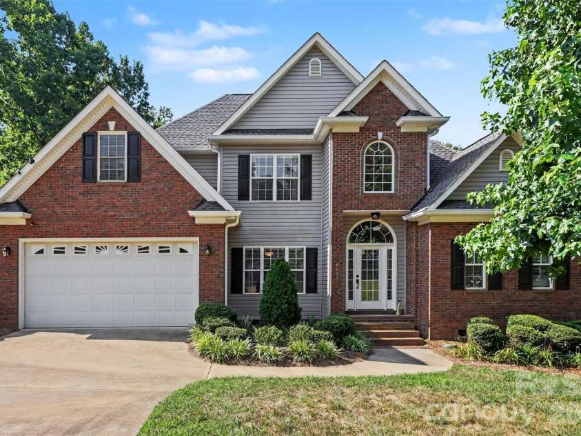 4206 Flint Drive, Lancaster, SC 29720.  MLS# CAR4405522, YatesRealty ID 39238. 
