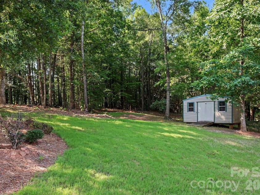 4206 Flint Drive, Lancaster, SC 29720.  MLS# CAR4405522, YatesRealty ID 39238. 