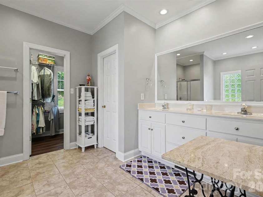 4206 Flint Drive, Lancaster, SC 29720.  MLS# CAR4405522, YatesRealty ID 39238. Primary bath