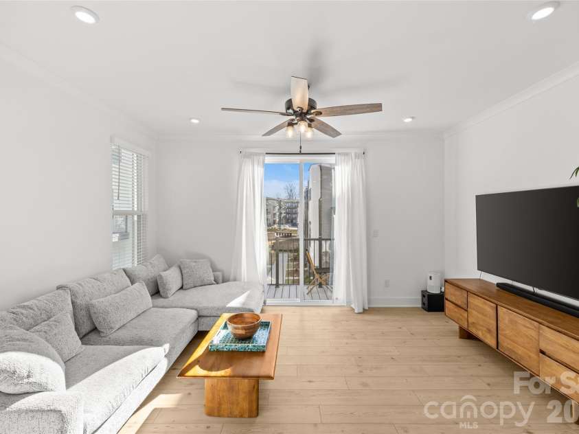 439 Blairhill Road, Charlotte, NC 28217.  MLS# CAR4337502, YatesRealty ID 3924. 