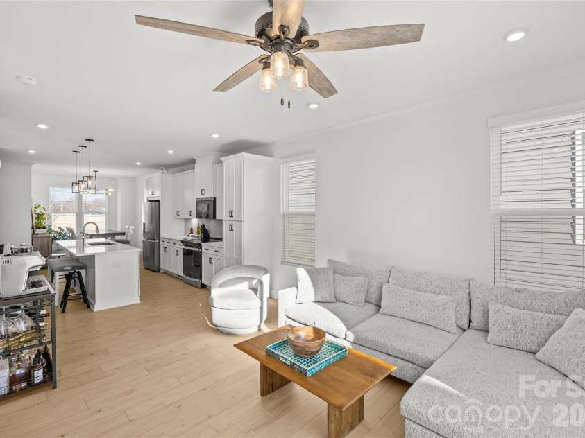 439 Blairhill Road, Charlotte, NC 28217.  MLS# CAR4337502, YatesRealty ID 3924. 