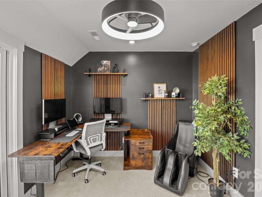 439 Blairhill Road, Charlotte, NC 28217.  MLS# CAR4337502, YatesRealty ID 3924. 