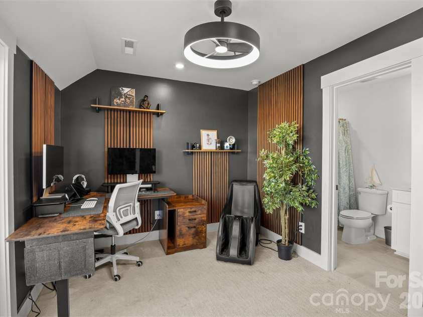 439 Blairhill Road, Charlotte, NC 28217.  MLS# CAR4337502, YatesRealty ID 3924. 