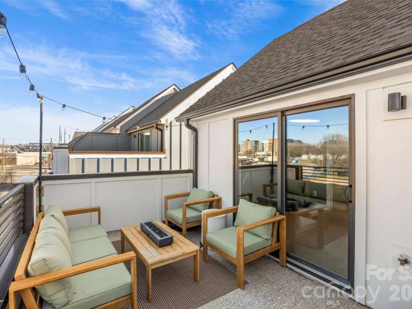 439 Blairhill Road, Charlotte, NC 28217.  MLS# CAR4337502, YatesRealty ID 3924. 