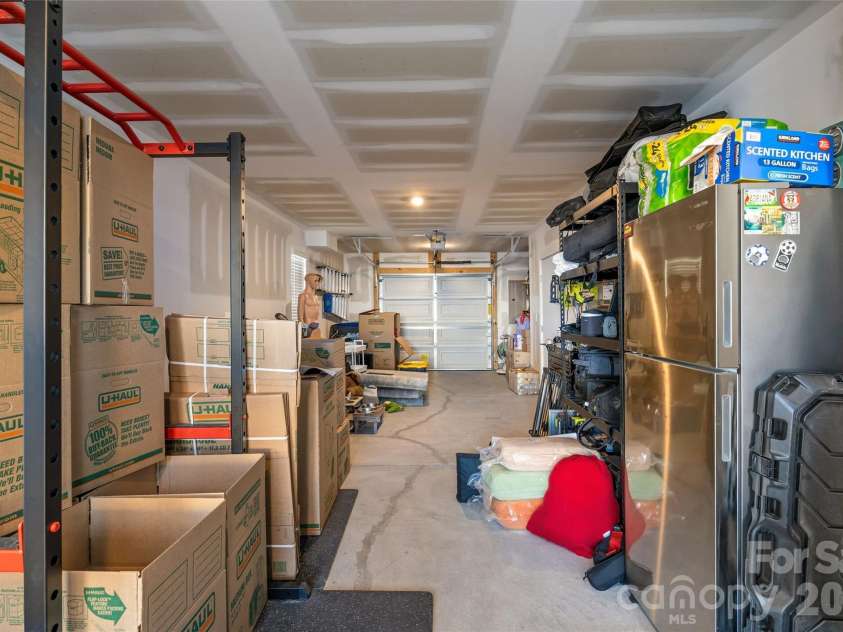 439 Blairhill Road, Charlotte, NC 28217.  MLS# CAR4337502, YatesRealty ID 3924. 