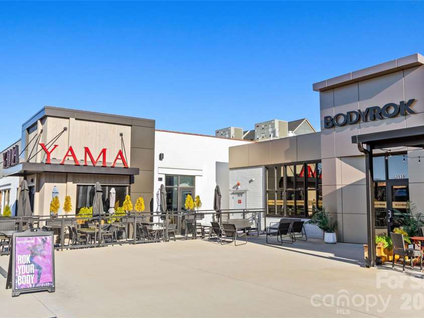 439 Blairhill Road, Charlotte, NC 28217.  MLS# CAR4337502, YatesRealty ID 3924. 