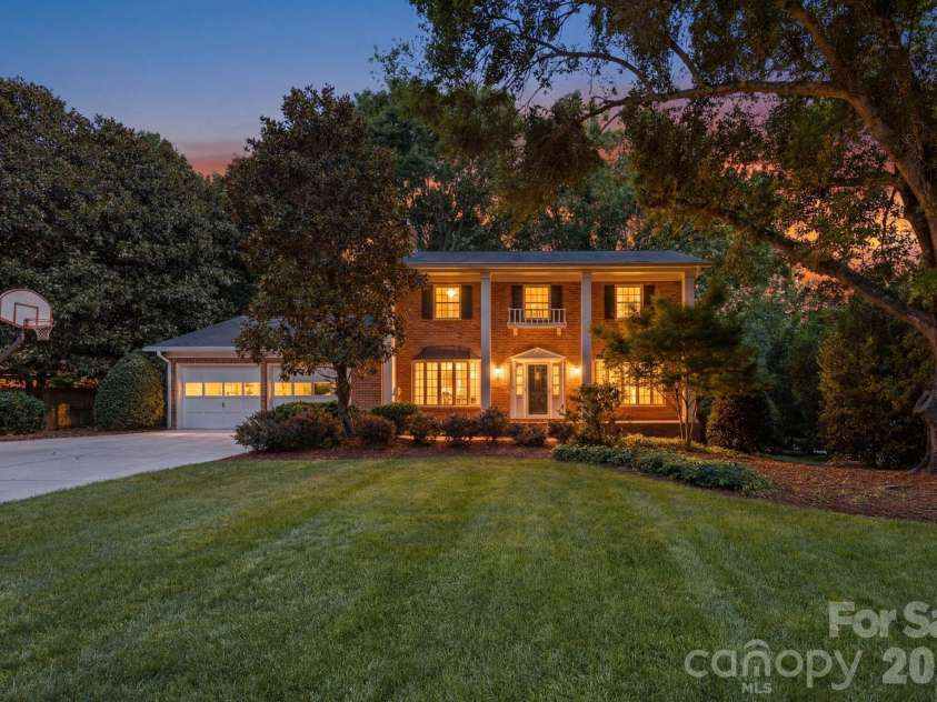 710 37th Avenue, Hickory, NC 28601.  MLS# CAR4399079, YatesRealty ID 39244. 