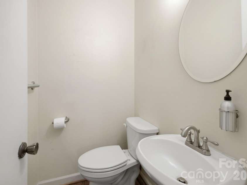 710 37th Avenue, Hickory, NC 28601.  MLS# CAR4399079, YatesRealty ID 39244. 