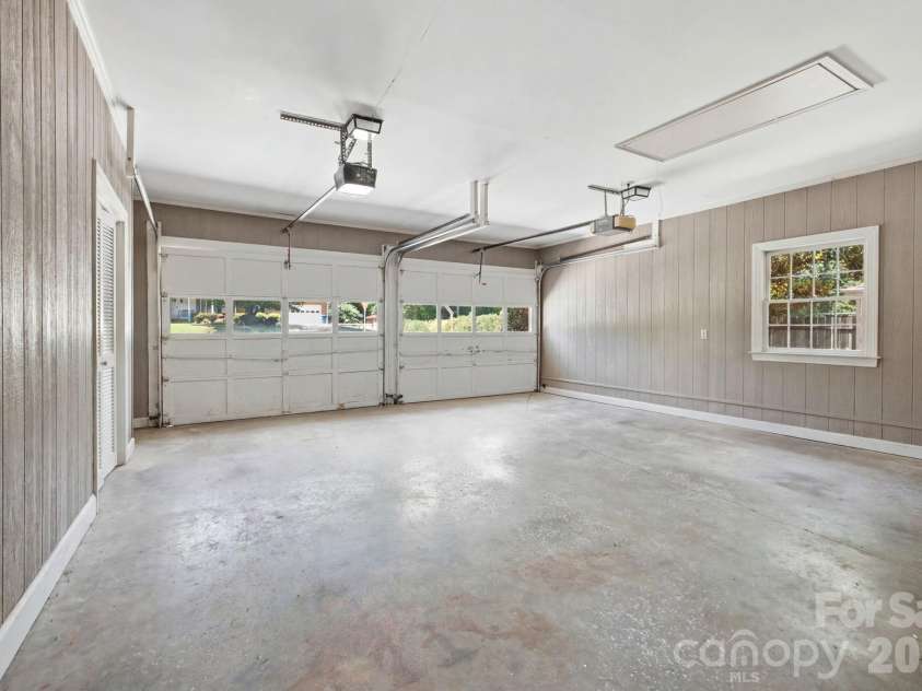 710 37th Avenue, Hickory, NC 28601.  MLS# CAR4399079, YatesRealty ID 39244. 