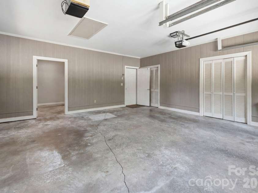 710 37th Avenue, Hickory, NC 28601.  MLS# CAR4399079, YatesRealty ID 39244. 