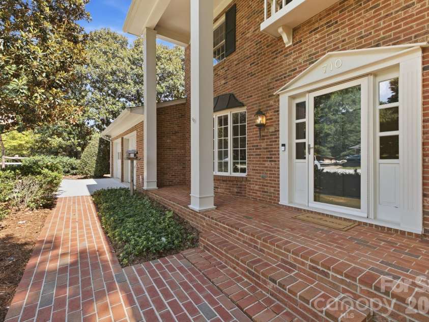 710 37th Avenue, Hickory, NC 28601.  MLS# CAR4399079, YatesRealty ID 39244. 