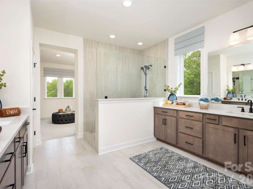 16020 Cloud Nine Court, Matthews, NC 28105.  MLS# CAR4350170, YatesRealty ID 39246. Representative primary bathroom