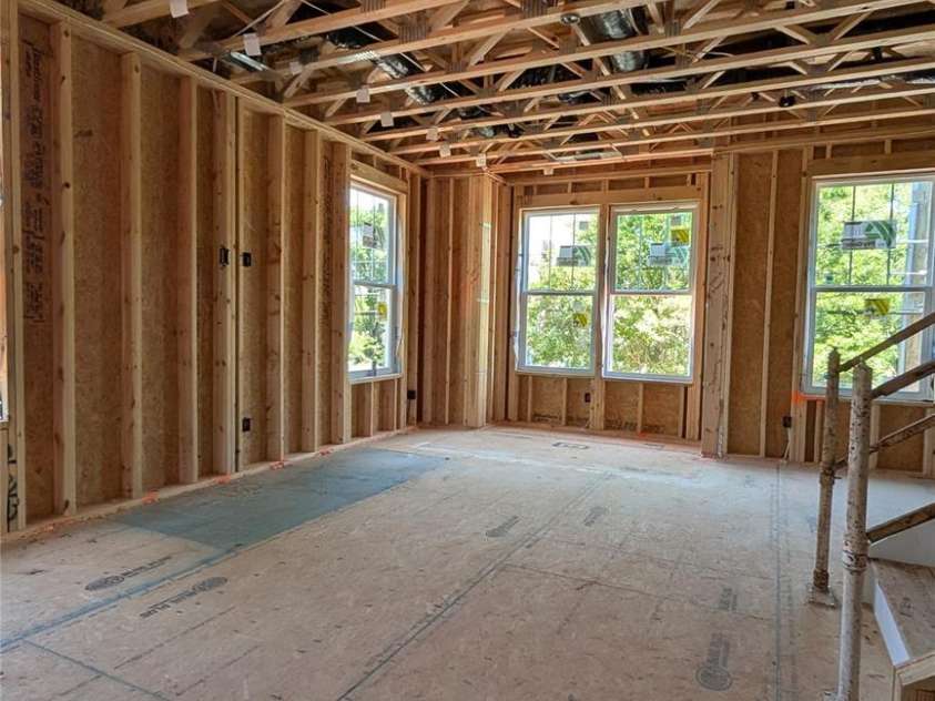 3029 Rozzelles Ferry Road, Charlotte, NC 28208.  MLS# CAR4340999, YatesRealty ID 3925. Living area