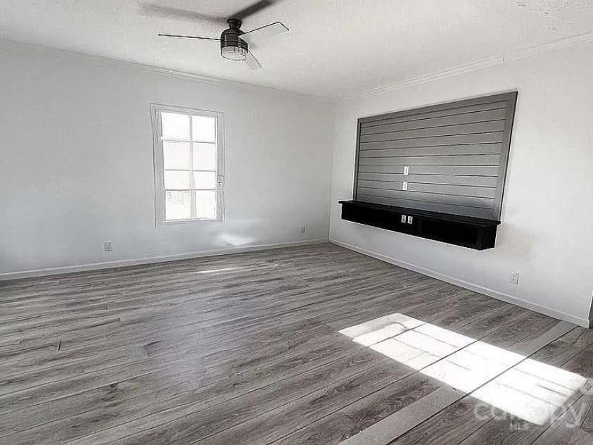 507 Lackey Farm Road, Stony Point, NC 28678.  MLS# CAR4218015, YatesRealty ID 3925. Living Entertainment