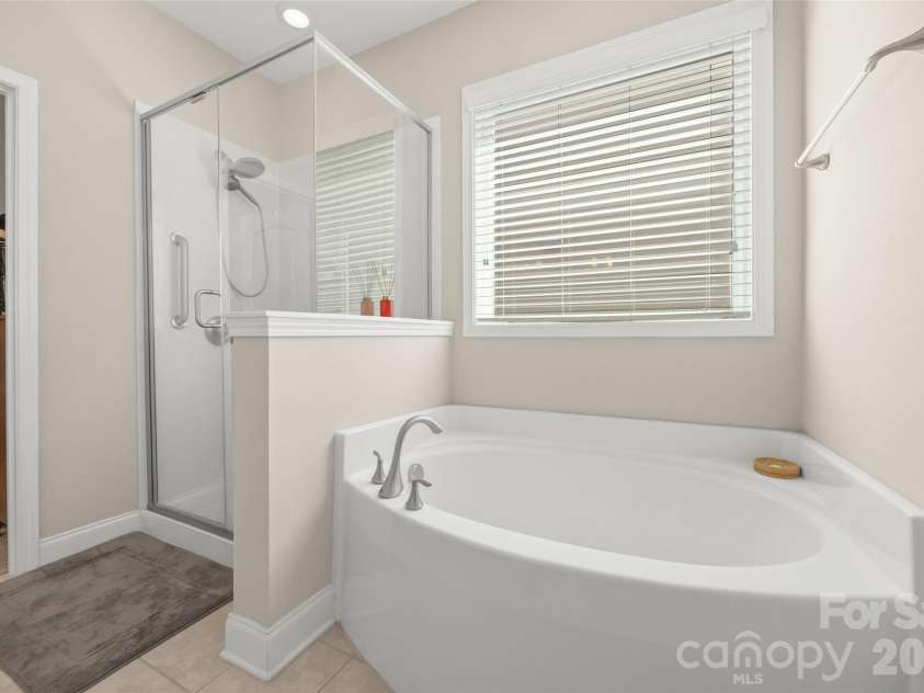 78029 Rillstone Drive, Lancaster, SC 29720.  MLS# CAR4404905, YatesRealty ID 39250. Primary Bathroom