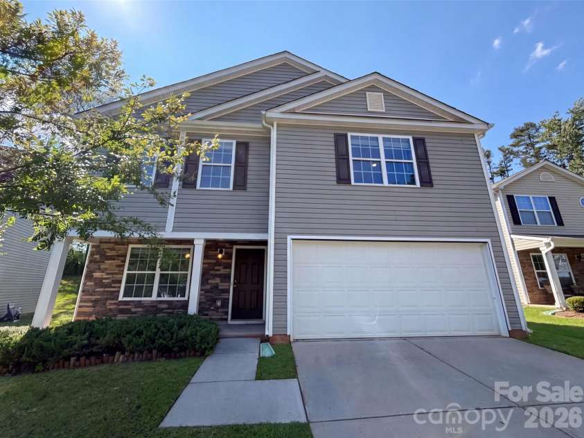 2014 Tarzi Lane, Charlotte, NC 28215.  MLS# CAR4402751, YatesRealty ID 39252. 