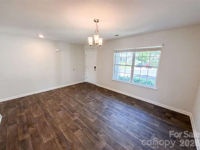 2014 Tarzi Lane, Charlotte, NC 28215.  MLS# CAR4402751, YatesRealty ID 39252. 