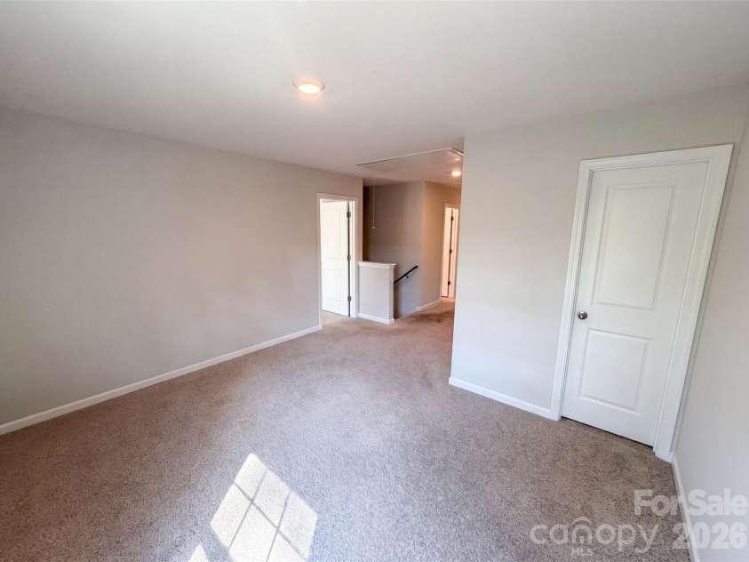 2014 Tarzi Lane, Charlotte, NC 28215.  MLS# CAR4402751, YatesRealty ID 39252. 