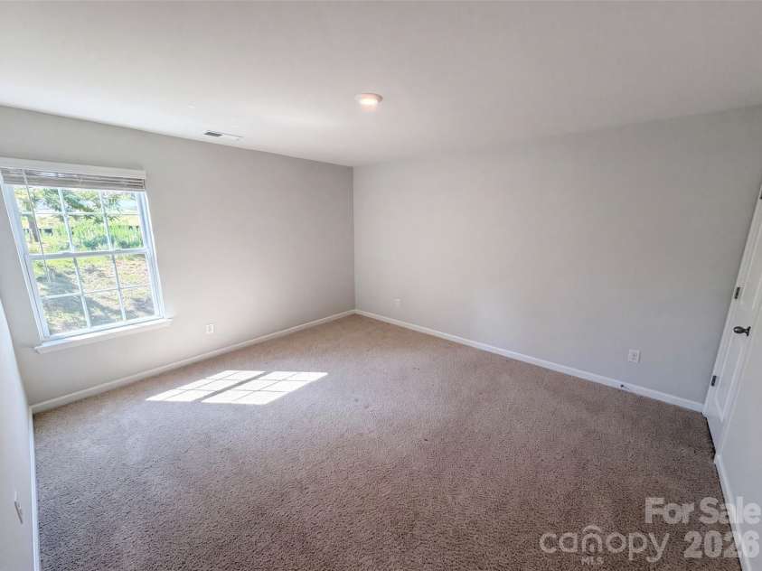 2014 Tarzi Lane, Charlotte, NC 28215.  MLS# CAR4402751, YatesRealty ID 39252. 