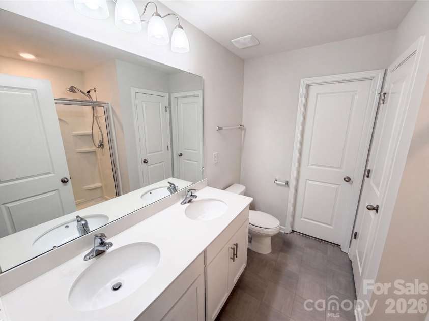 2014 Tarzi Lane, Charlotte, NC 28215.  MLS# CAR4402751, YatesRealty ID 39252. 
