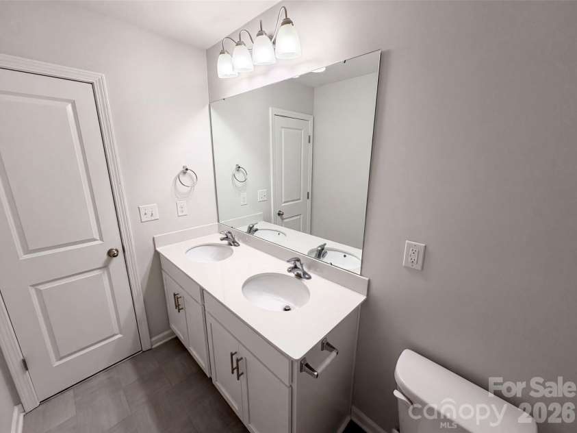 2014 Tarzi Lane, Charlotte, NC 28215.  MLS# CAR4402751, YatesRealty ID 39252. 