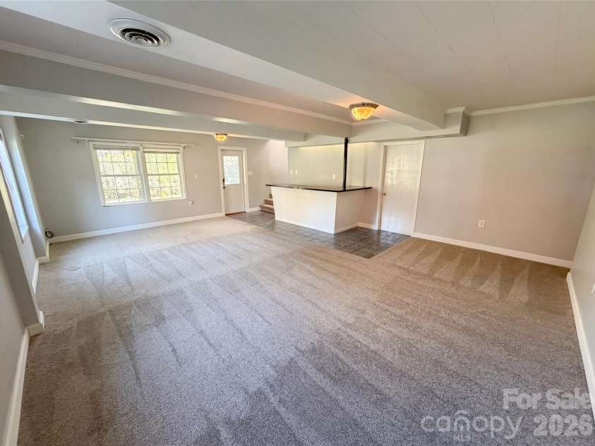 6621 Starcrest Drive, Charlotte, NC 28210.  MLS# CAR4364053, YatesRealty ID 39253. 