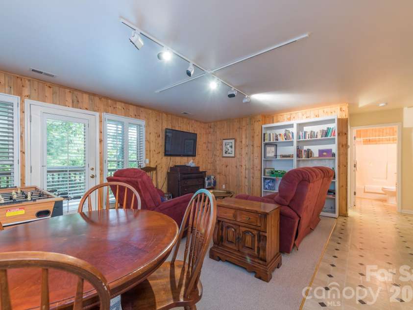 275 Allen Mountain Drive, Black Mountain, NC 28711.  MLS# CAR4403183, YatesRealty ID 39255. 