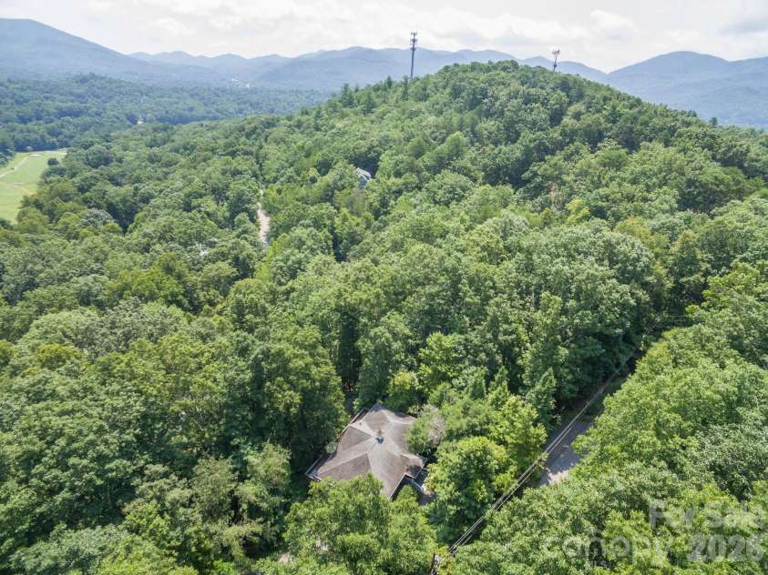 275 Allen Mountain Drive, Black Mountain, NC 28711.  MLS# CAR4403183, YatesRealty ID 39255. 