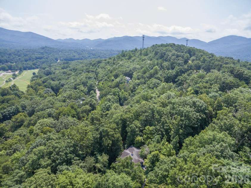 275 Allen Mountain Drive, Black Mountain, NC 28711.  MLS# CAR4403183, YatesRealty ID 39255. 