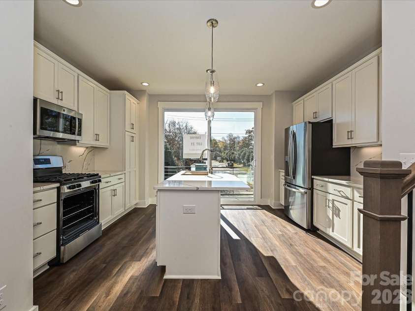 1229 34th Street, Charlotte, NC 28205.  MLS# CAR4211272, YatesRealty ID 3926. Kitchen