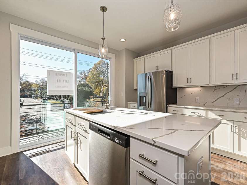 1229 34th Street, Charlotte, NC 28205.  MLS# CAR4211272, YatesRealty ID 3926. Kitchen