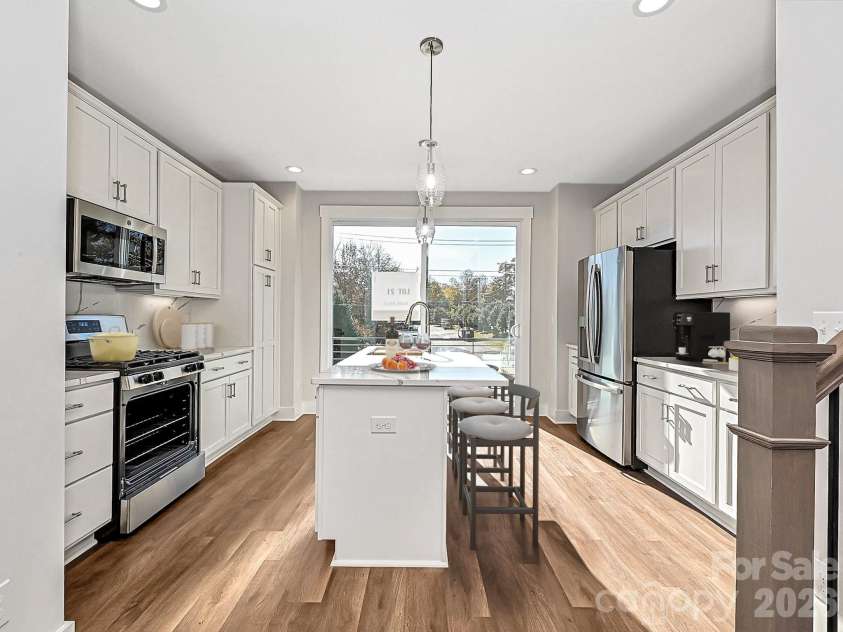 1229 34th Street, Charlotte, NC 28205.  MLS# CAR4211272, YatesRealty ID 3926. Kitchen *Virtually Staged*