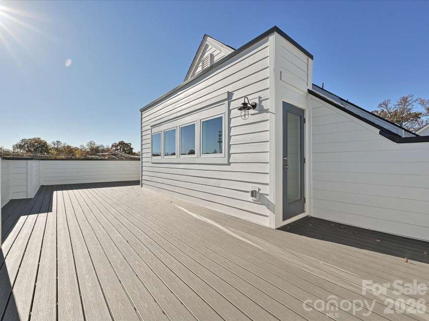 1229 34th Street, Charlotte, NC 28205.  MLS# CAR4211272, YatesRealty ID 3926. Rooftop Terrace