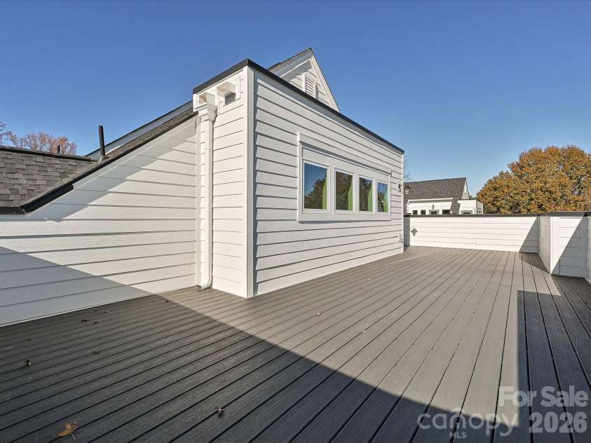 1229 34th Street, Charlotte, NC 28205.  MLS# CAR4211272, YatesRealty ID 3926. Rooftop Terrace