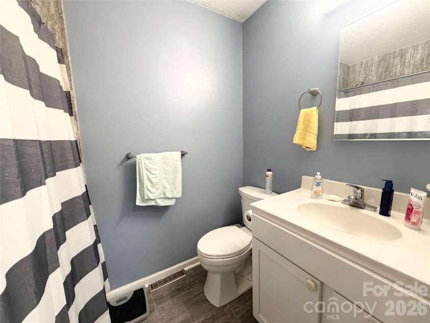701 Cherry Lane, Shelby, NC 28150.  MLS# CAR4354299, YatesRealty ID 3926. 