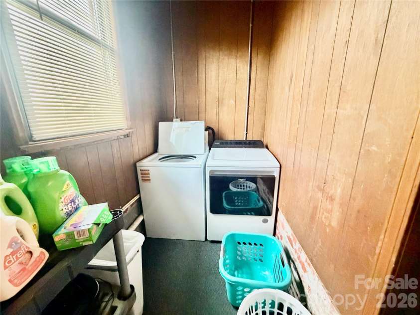 701 Cherry Lane, Shelby, NC 28150.  MLS# CAR4354299, YatesRealty ID 3926. 