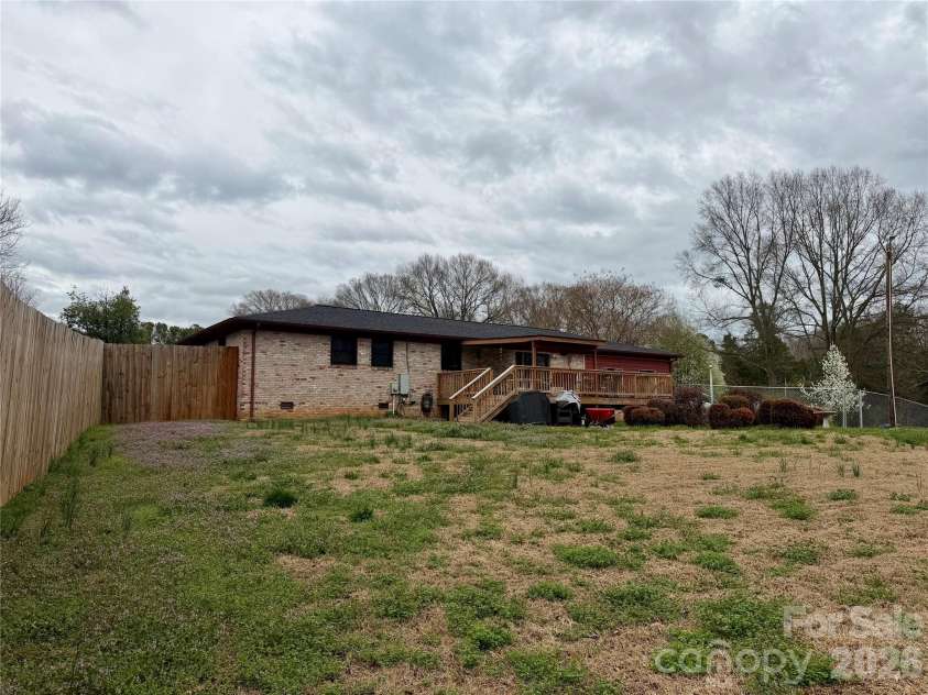 701 Cherry Lane, Shelby, NC 28150.  MLS# CAR4354299, YatesRealty ID 3926. 
