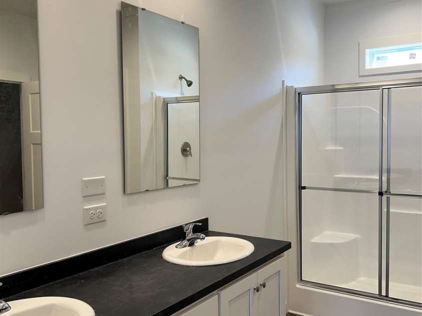 823 Wellwood Avenue, Statesville, NC 28677.  MLS# CAR4215881, YatesRealty ID 3926. Primary Bathroom