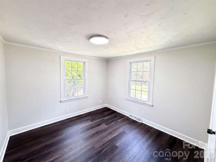 9801 Hannon Road, Charlotte, NC 28227.  MLS# CAR4404107, YatesRealty ID 39260. 