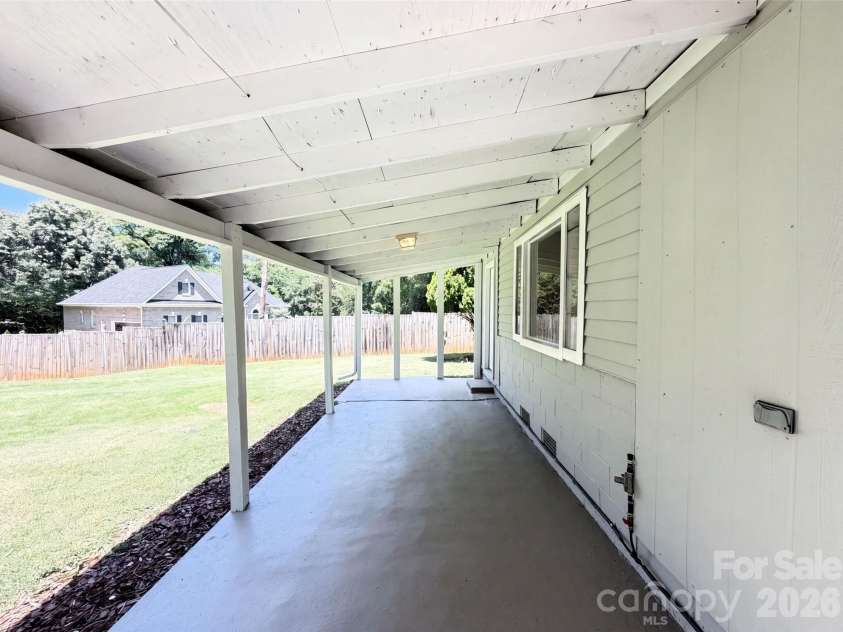 9801 Hannon Road, Charlotte, NC 28227.  MLS# CAR4404107, YatesRealty ID 39260. 