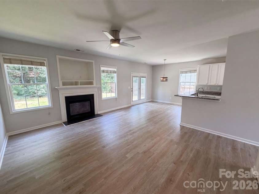 11528 Erwin Ridge Avenue, Charlotte, NC 28213.  MLS# CAR4396730, YatesRealty ID 39262. 