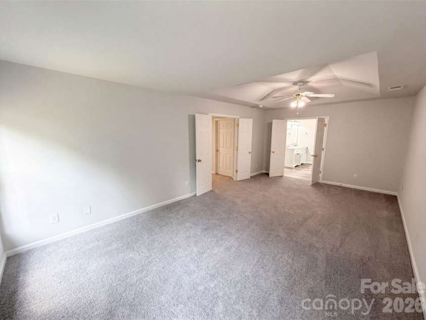11528 Erwin Ridge Avenue, Charlotte, NC 28213.  MLS# CAR4396730, YatesRealty ID 39262. 