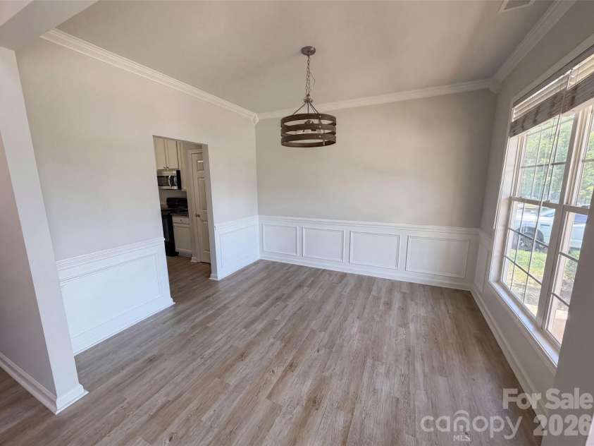 11528 Erwin Ridge Avenue, Charlotte, NC 28213.  MLS# CAR4396730, YatesRealty ID 39262. 