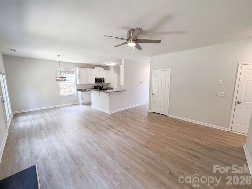 11528 Erwin Ridge Avenue, Charlotte, NC 28213.  MLS# CAR4396730, YatesRealty ID 39262. 