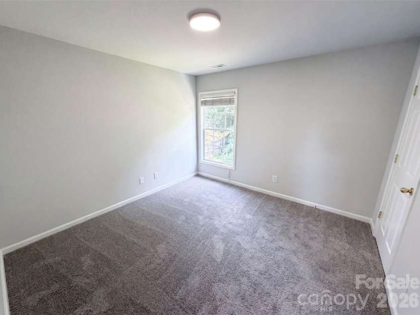 11528 Erwin Ridge Avenue, Charlotte, NC 28213.  MLS# CAR4396730, YatesRealty ID 39262. 