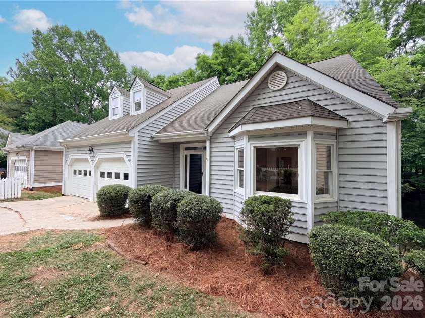 5908 Bookbinders Lane, Charlotte, NC 28270.  MLS# CAR4379296, YatesRealty ID 39263. 