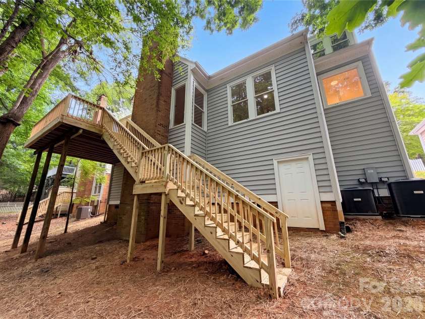5908 Bookbinders Lane, Charlotte, NC 28270.  MLS# CAR4379296, YatesRealty ID 39263. 