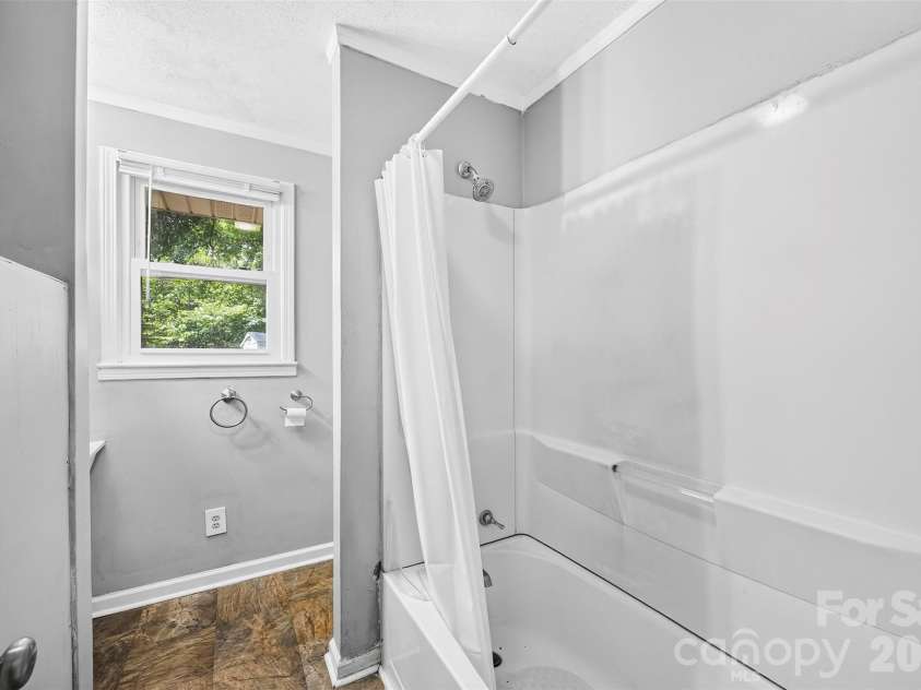 112 Luthers Road, Kings Mountain, NC 28086.  MLS# CAR4406504, YatesRealty ID 39266. 