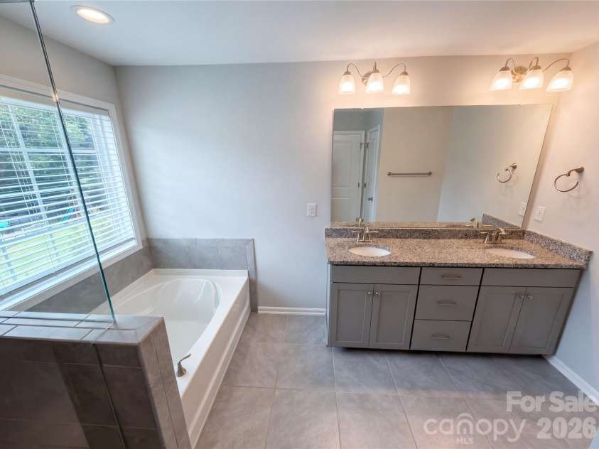 5013 Shadowbrook Road, Waxhaw, NC 28173.  MLS# CAR4381113, YatesRealty ID 39268. 